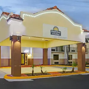 Days & By Wyndham - Ybor Tampa