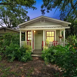 Charming 1923 At Erehwon Retreat Tampa